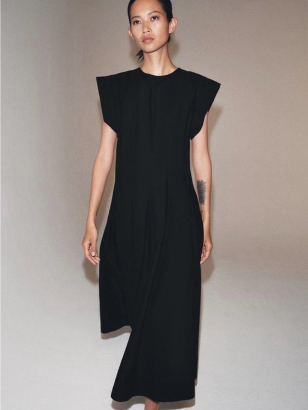 Zara Black Sleeveless Maxi Dress with Structured Shoulders